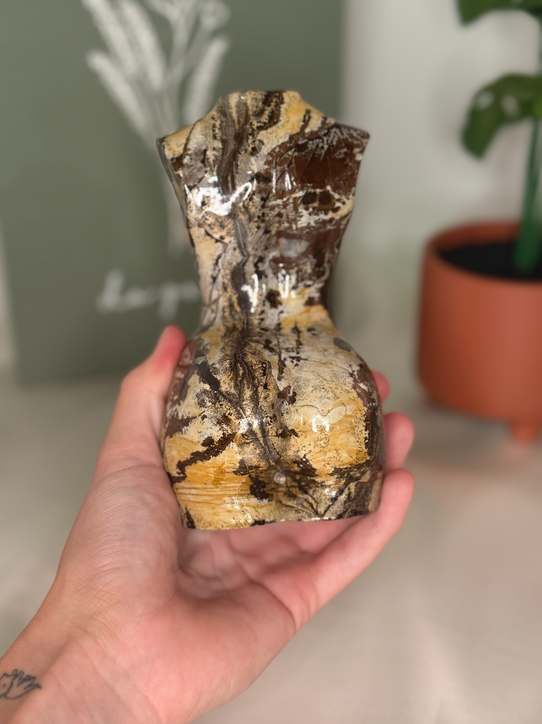 Picture jasper lady body